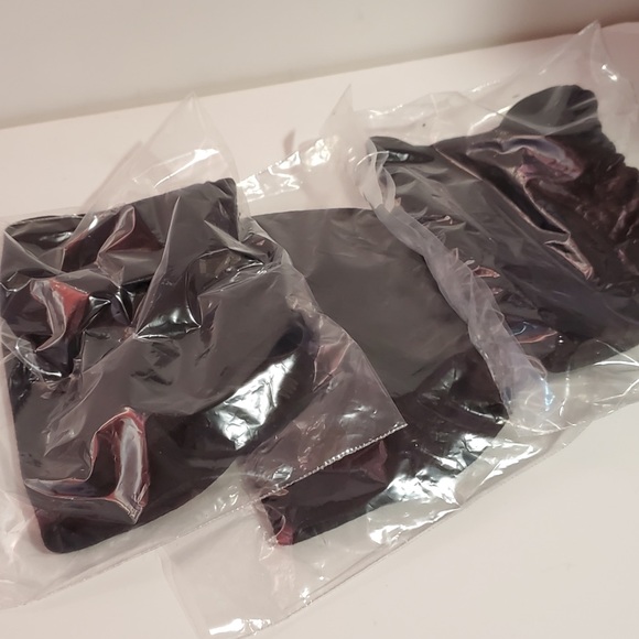 6 Masks - Picture 5 of 5